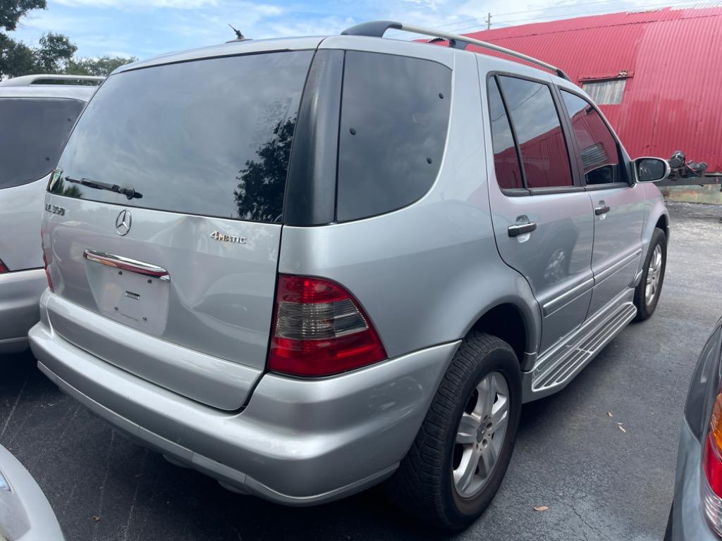 2005 Mercedes-Benz M-Class ML350 photo