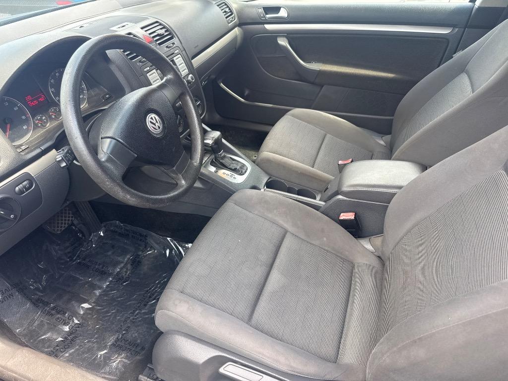 2009 Volkswagen Rabbit S photo