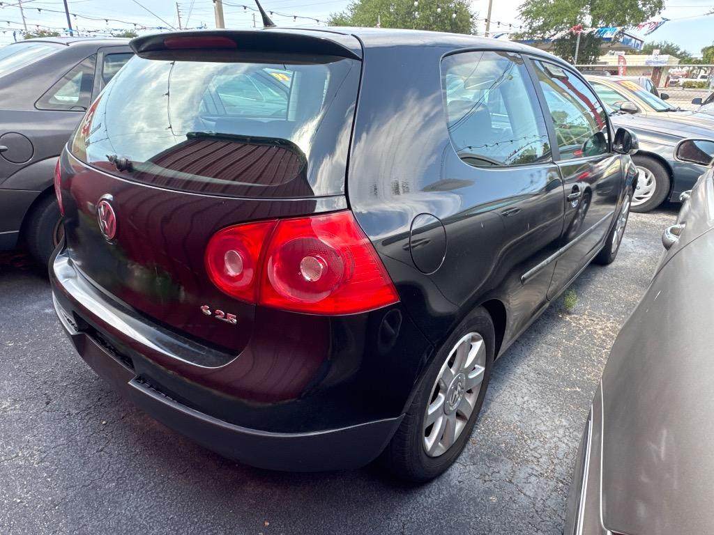 2009 Volkswagen Rabbit S photo