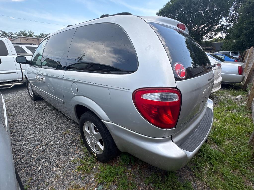 2007 Dodge Grand Caravan SXT photo