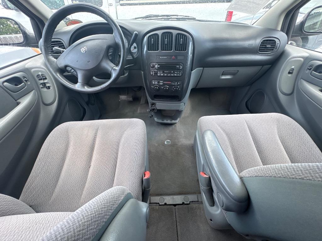 2007 Dodge Grand Caravan SXT photo