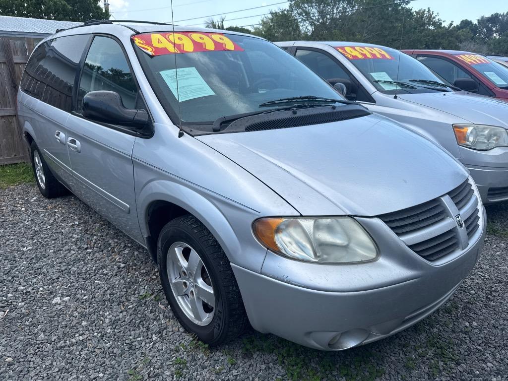 2007 Dodge Grand Caravan SXT photo