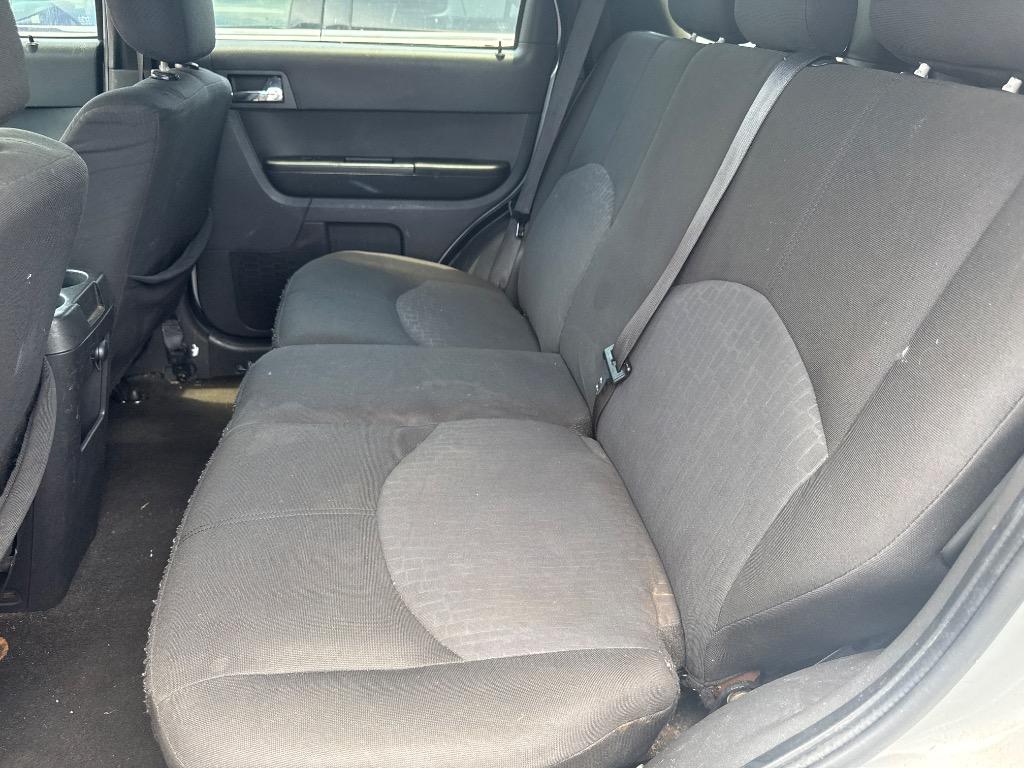 2008 Mercury Mariner V6 photo