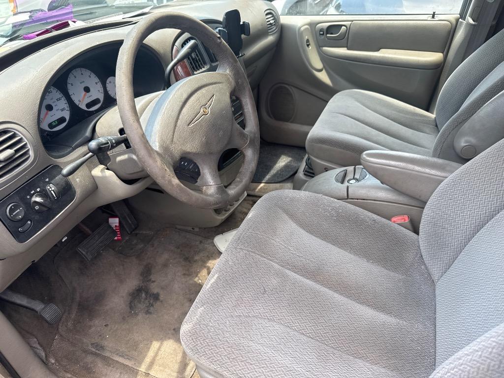 2004 Chrysler Town & Country - $1,999