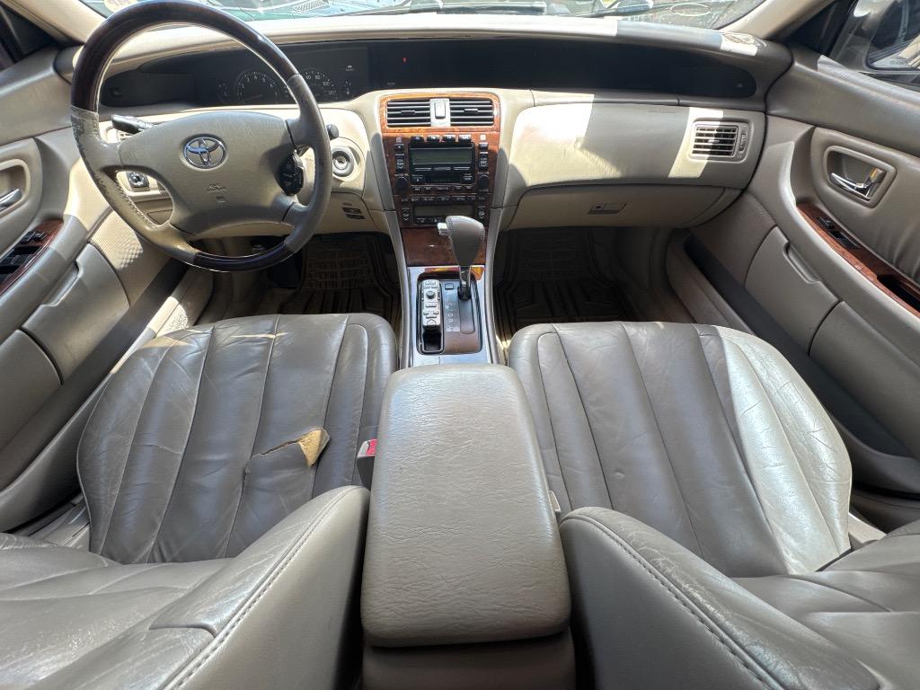 2004 Toyota Avalon XL photo