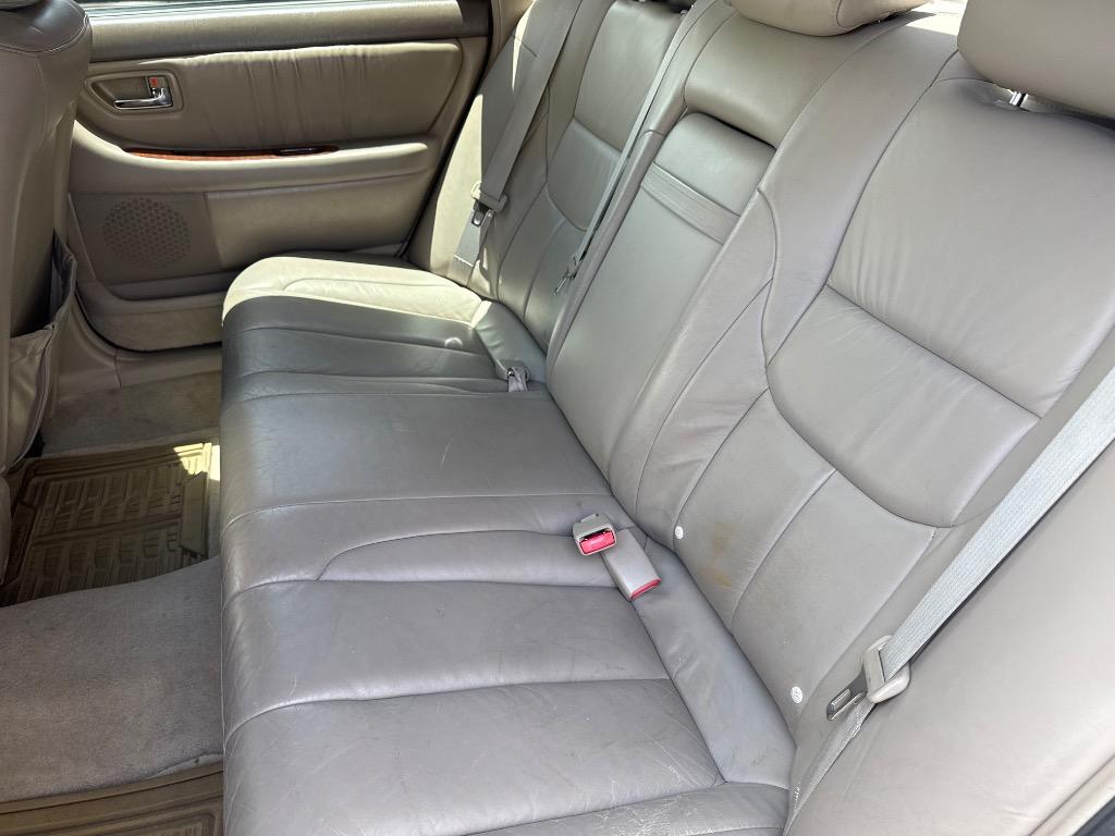 2004 Toyota Avalon XL photo