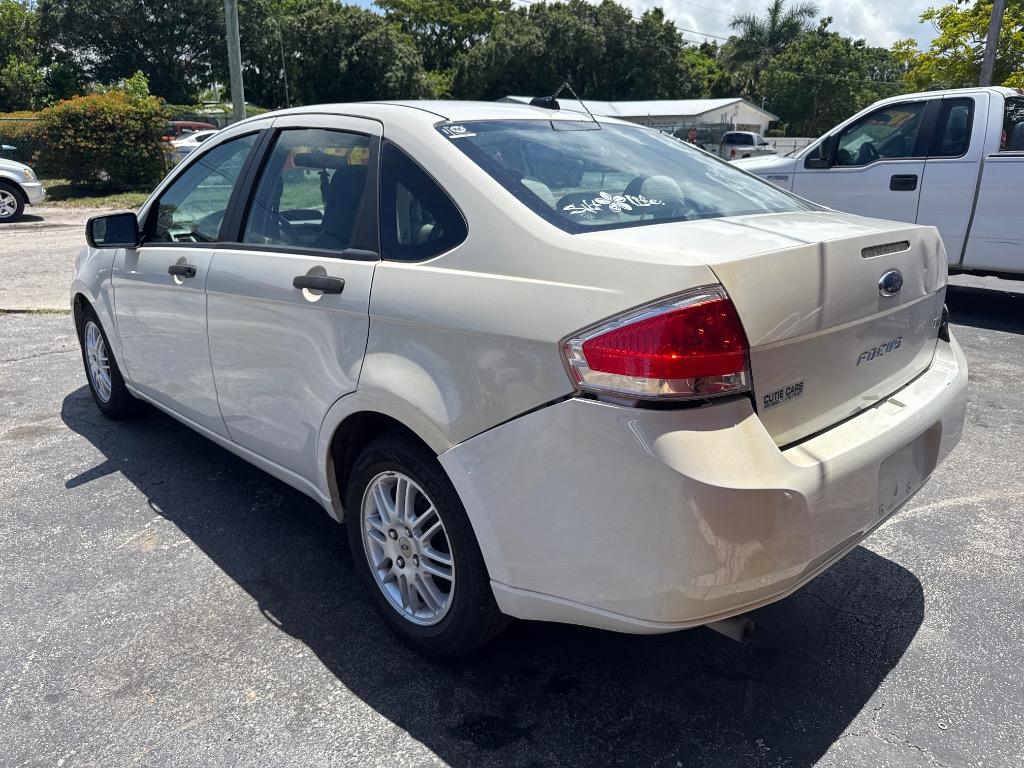 2011 Ford Focus - $4,999