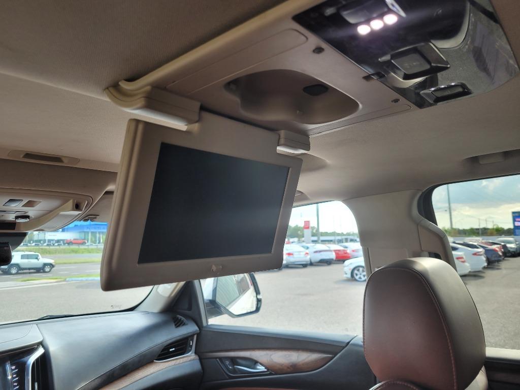 2017 Cadillac Escalade - $20,995