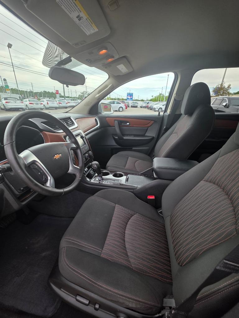 2016 Chevrolet Traverse - $11,995