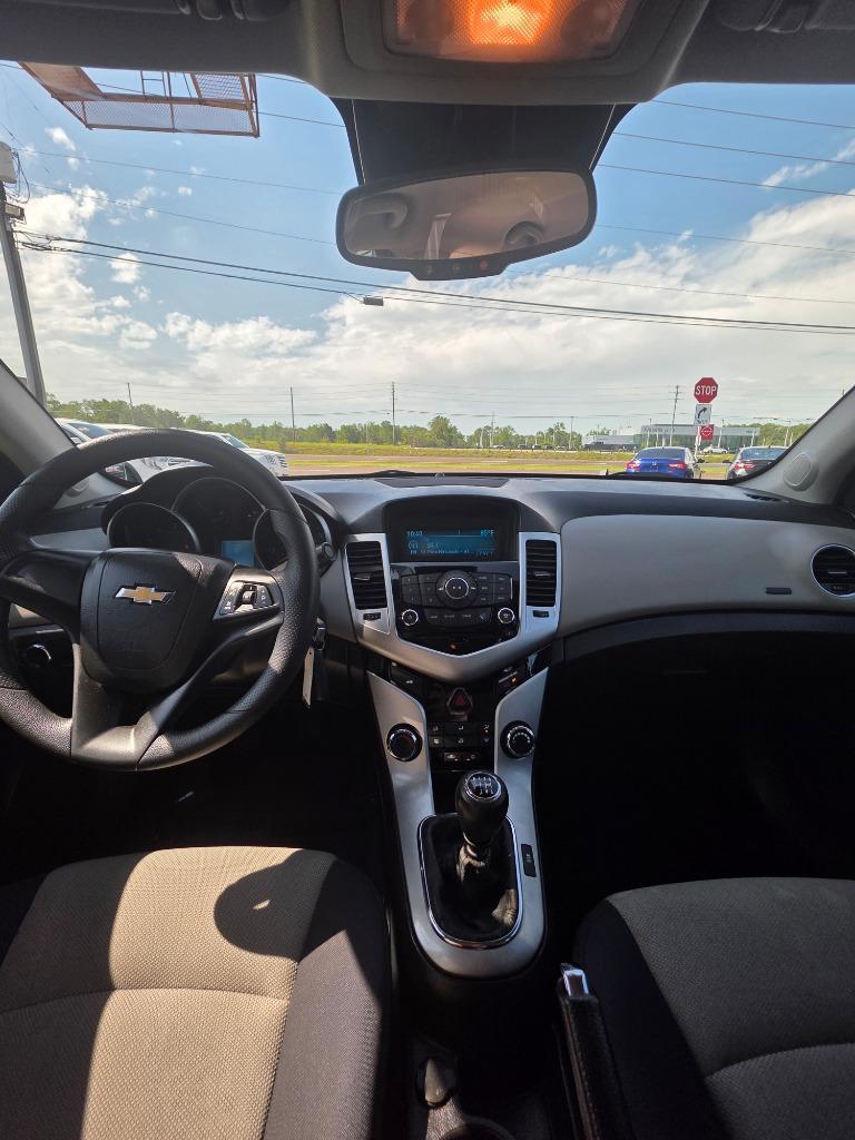 2016 Chevrolet Cruze - $7,995