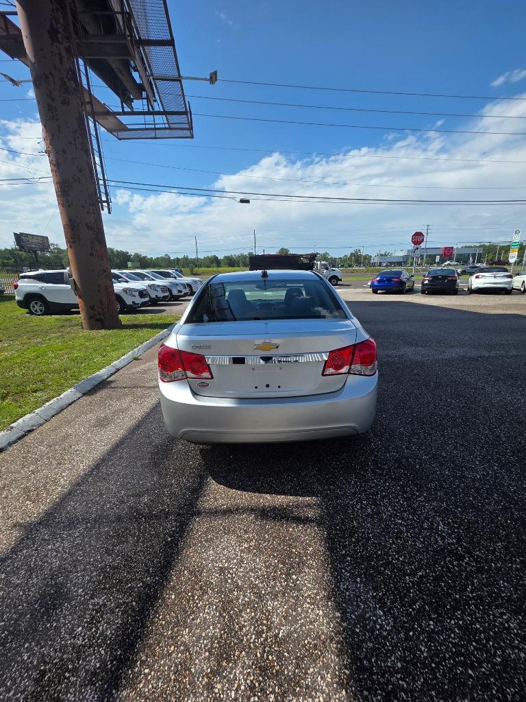 2016 Chevrolet Cruze - $7,995