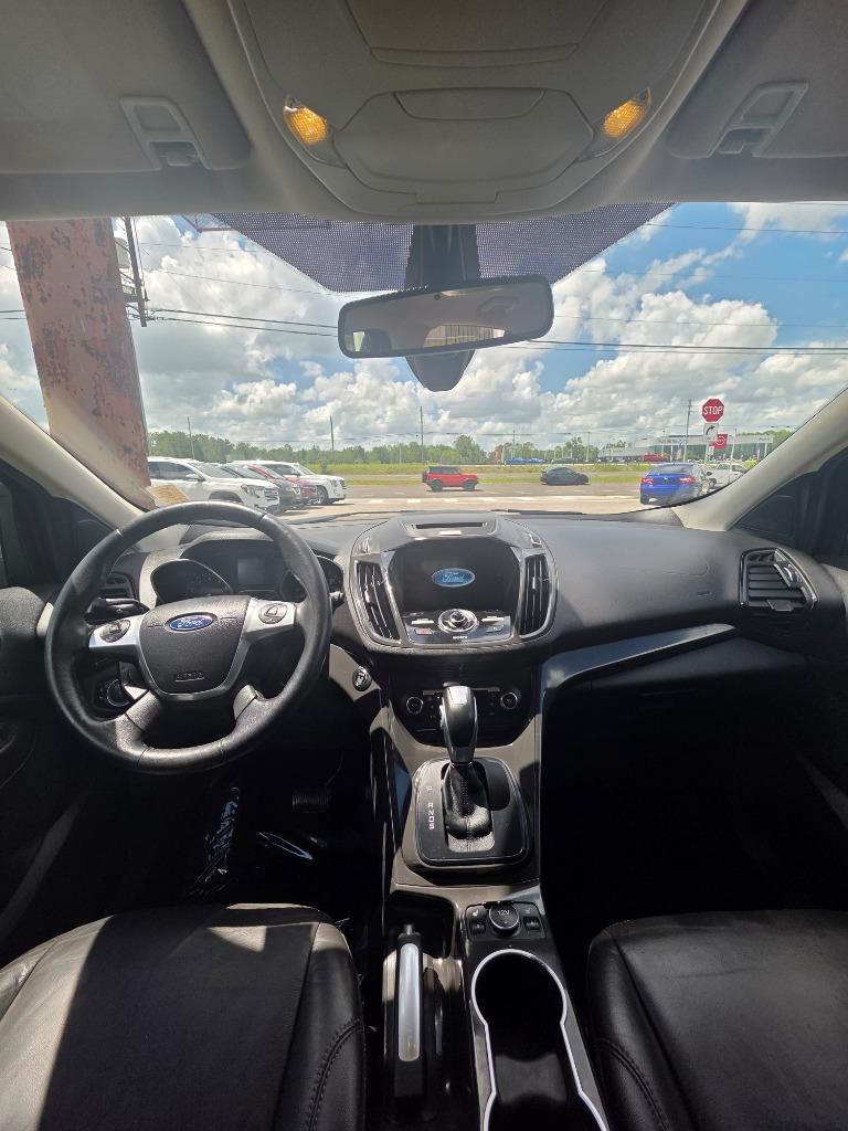 2016 Ford Escape - $9,995