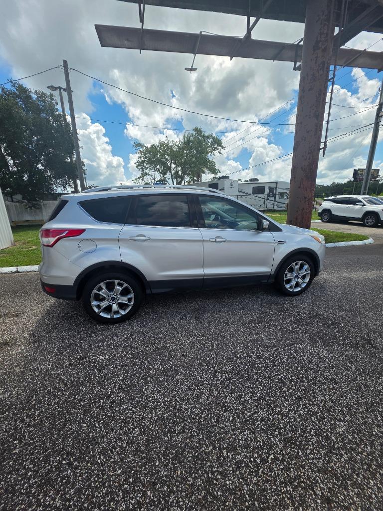 2016 Ford Escape - $9,995
