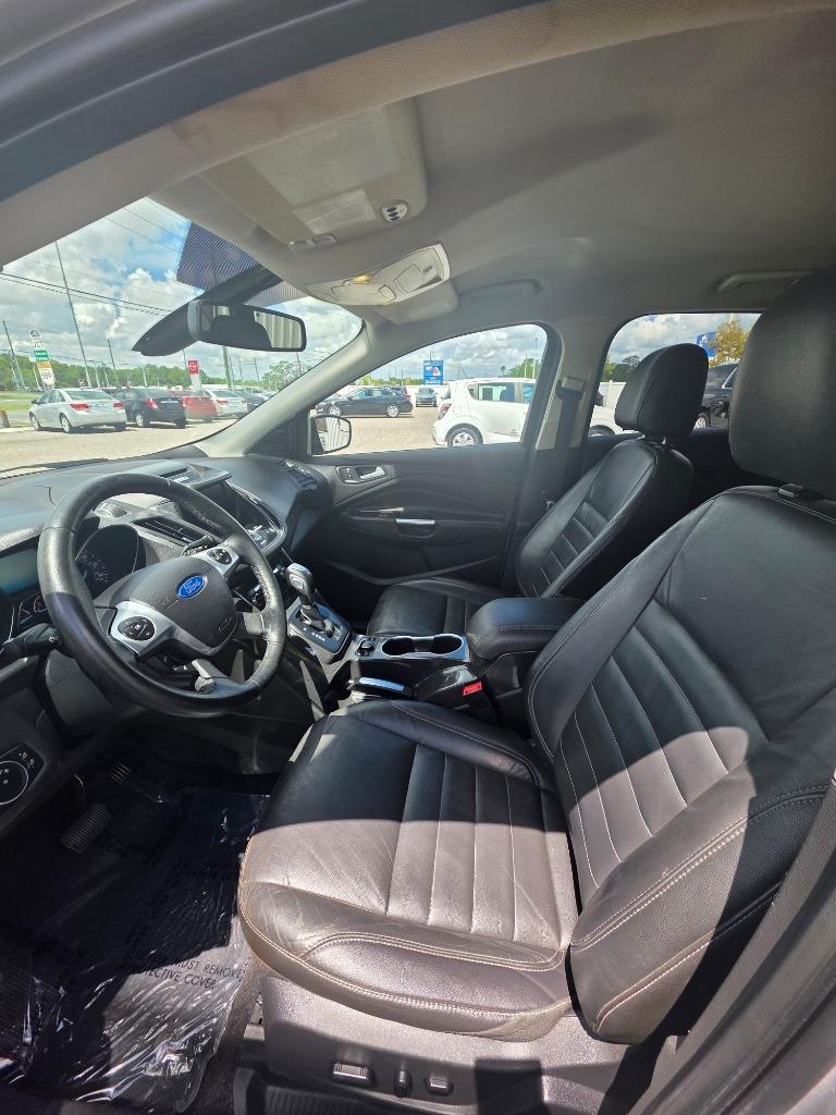2016 Ford Escape - $9,995