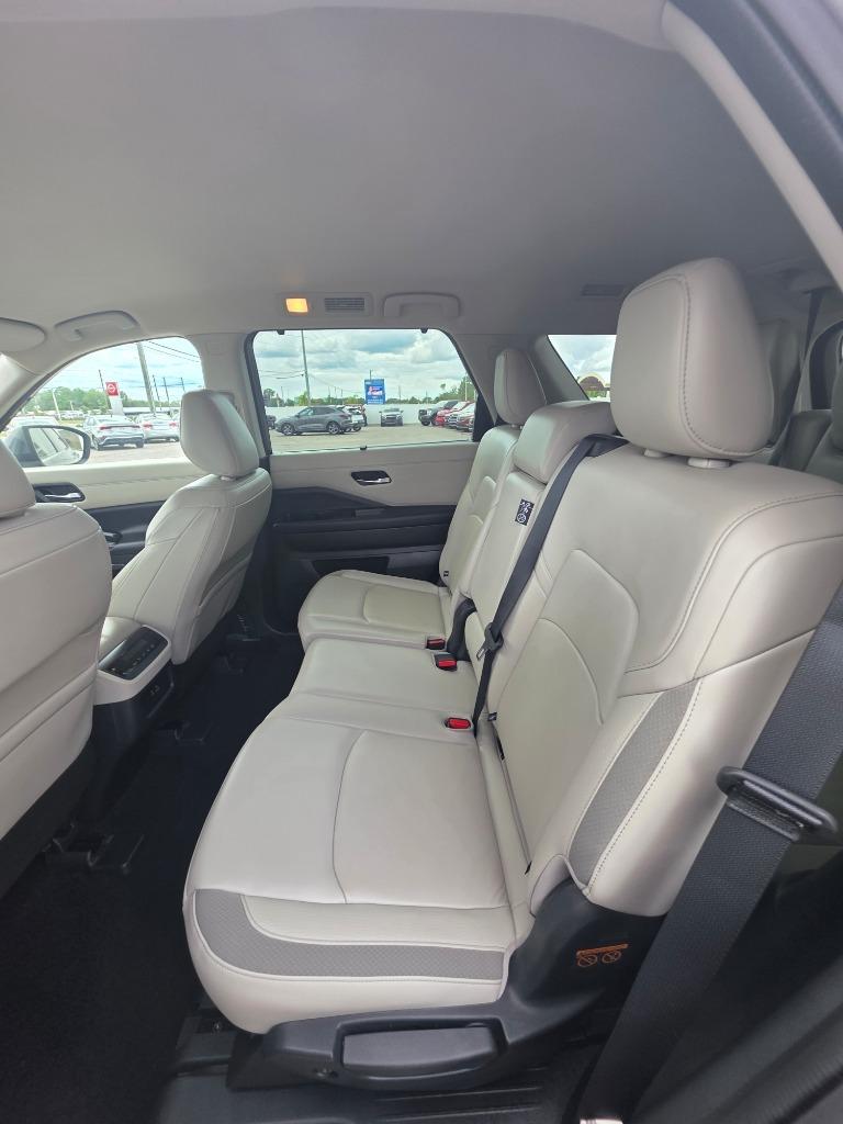 2024 Nissan Pathfinder - $28,995