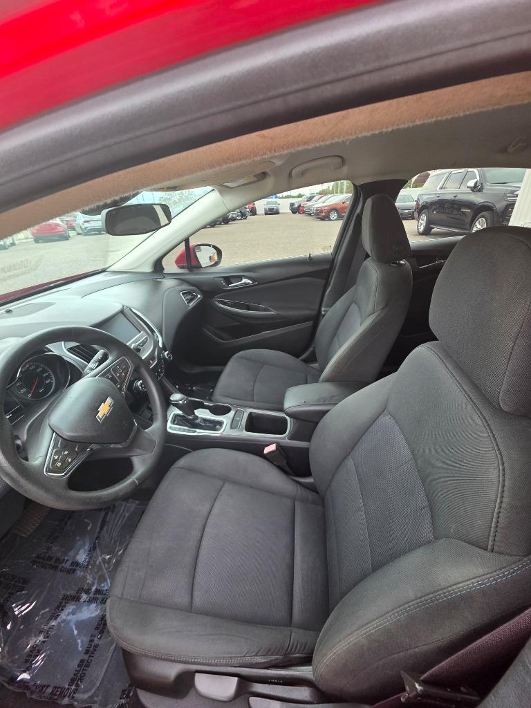 2017 Chevrolet Cruze - $8,995