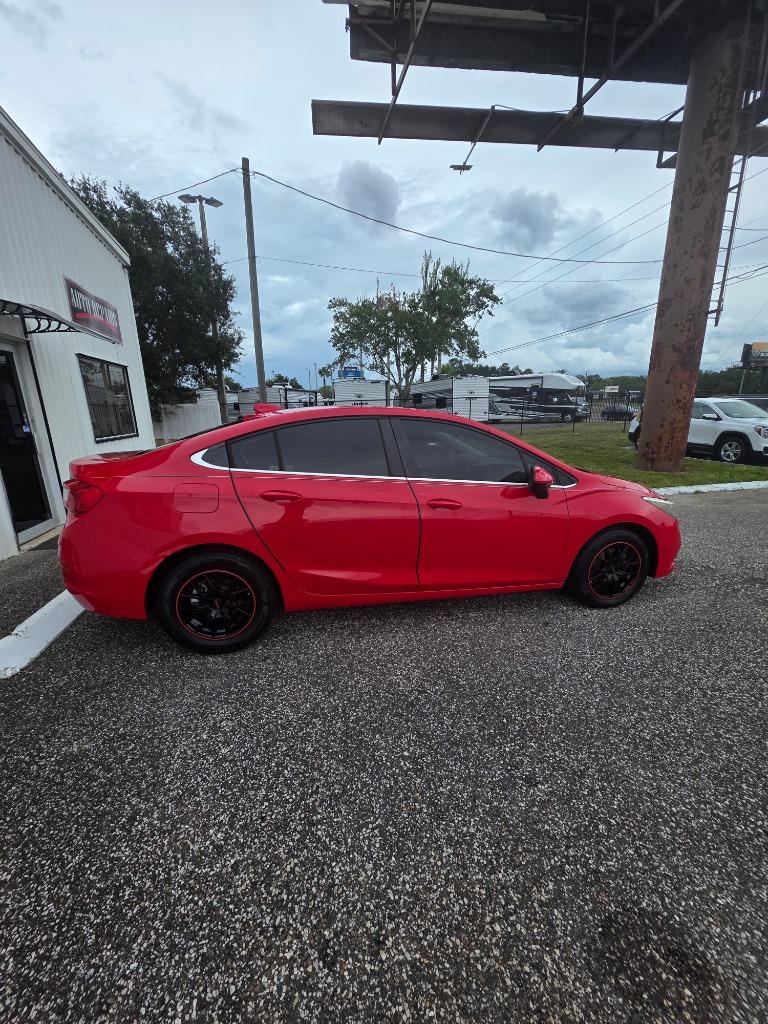 2017 Chevrolet Cruze - $8,995