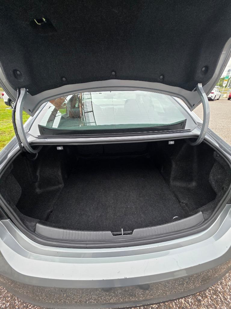 2024 Chevrolet Malibu - $17,995
