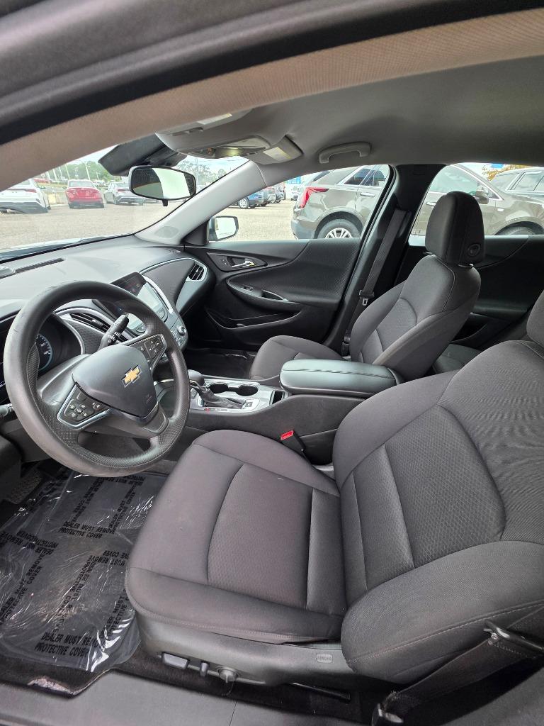 2024 Chevrolet Malibu - $17,995