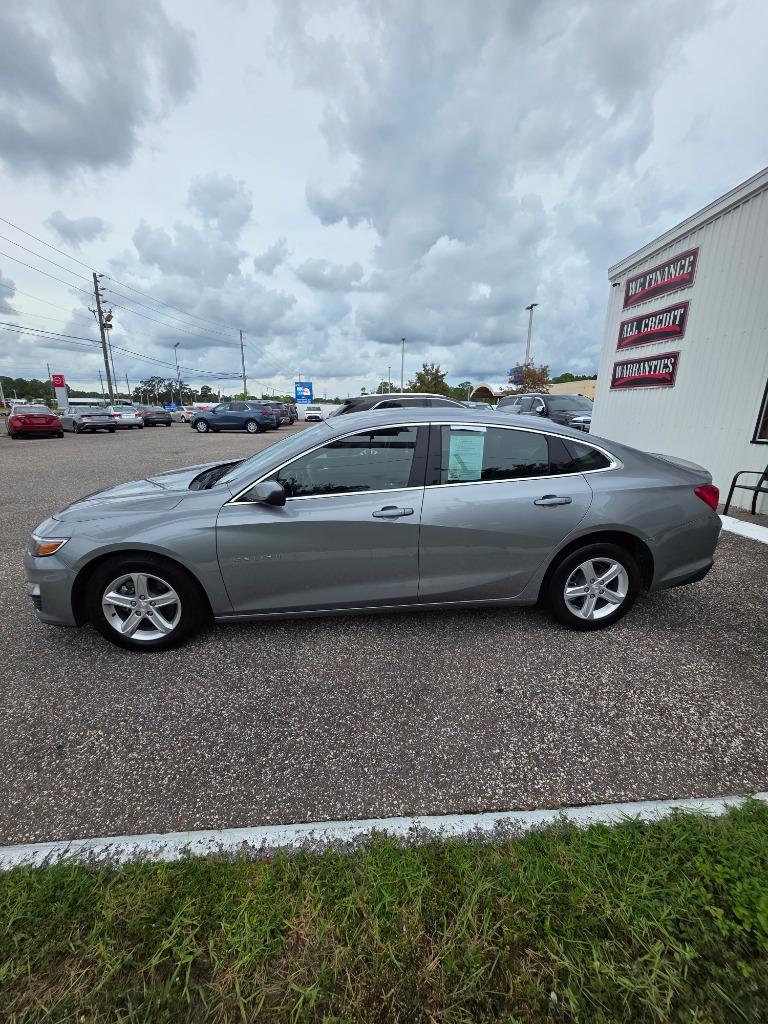 2024 Chevrolet Malibu - $17,995