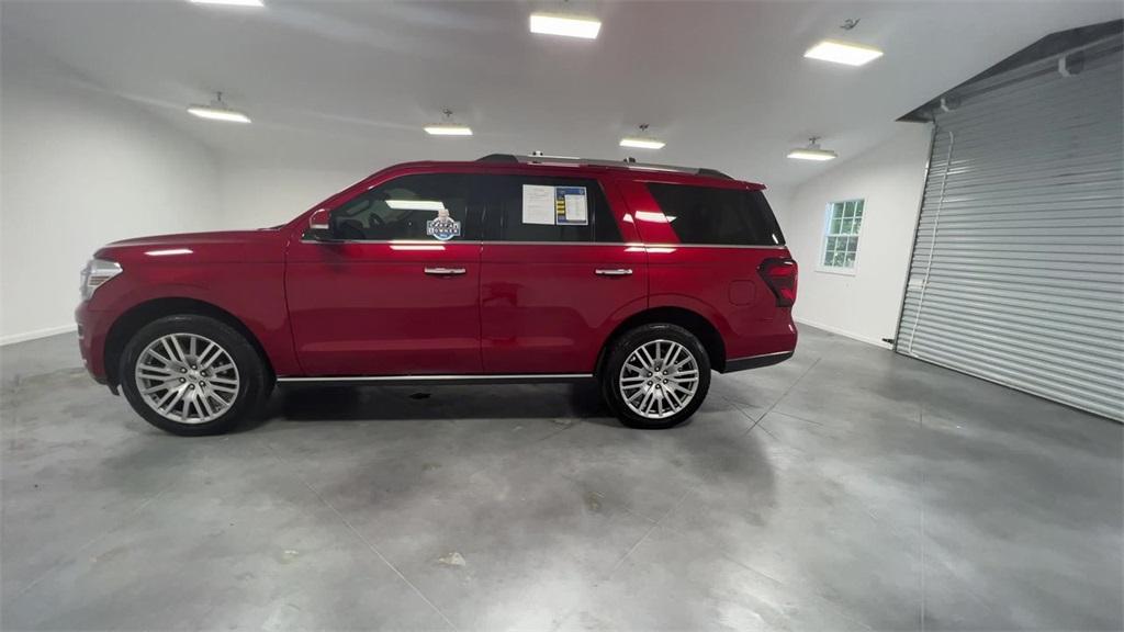 2022 Ford Expedition Limited photo