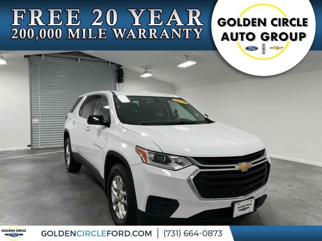 The 2018 Chevrolet Traverse LS photos