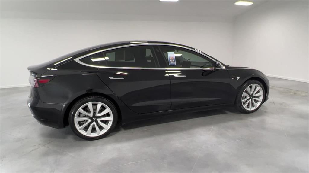 2019 Tesla Model 3 Standard Range Plus photo