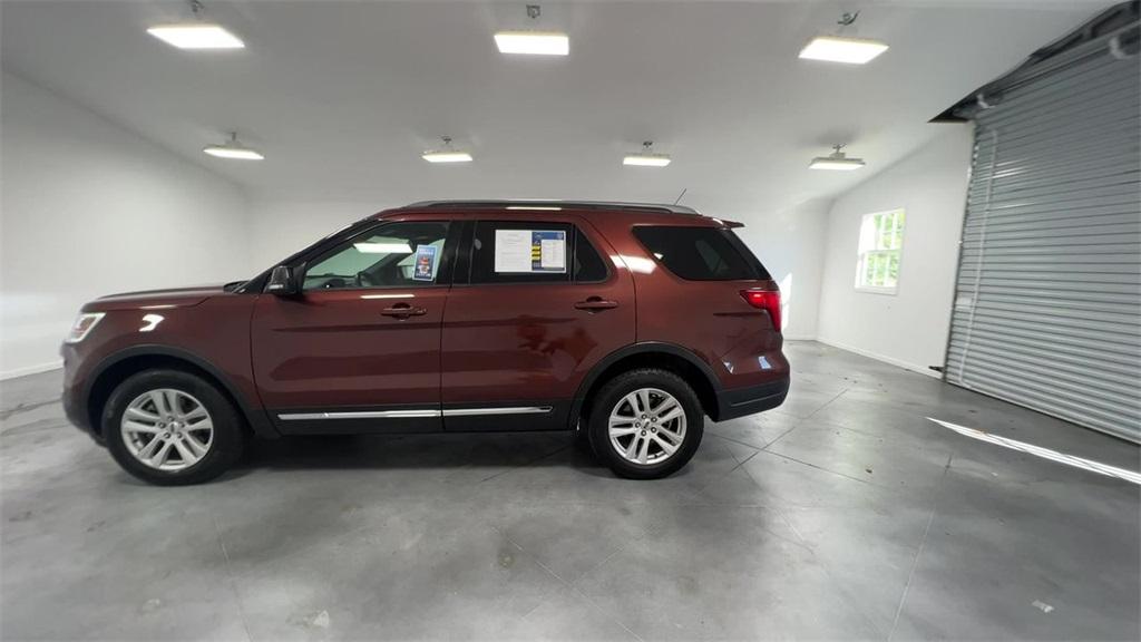 2018 Ford Explorer XLT photo