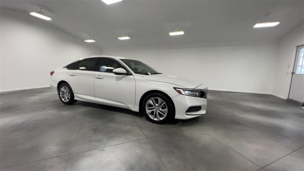2019 Honda Accord LX photo