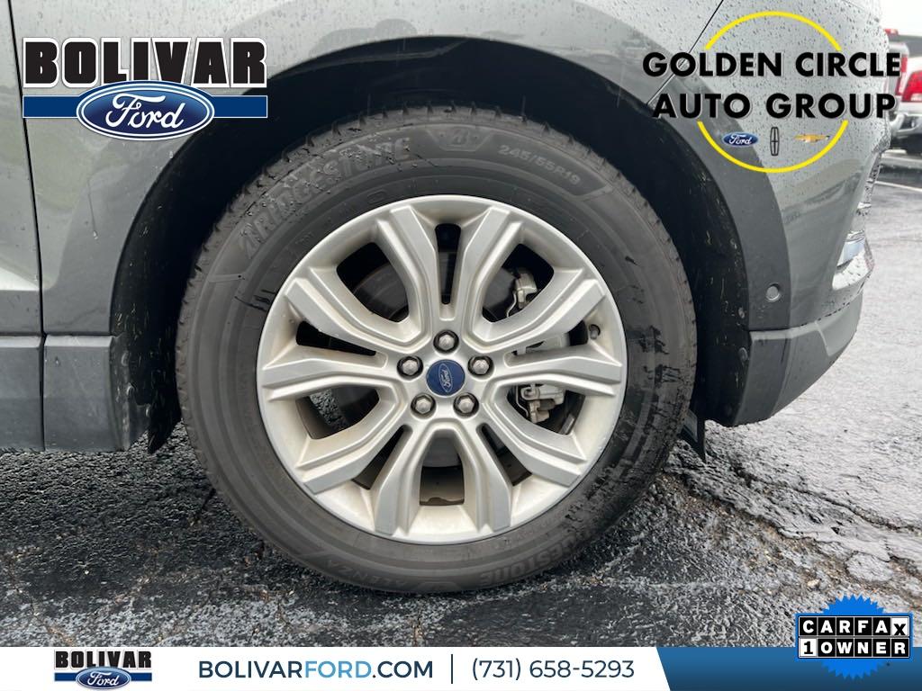 2020 Ford Edge Titanium photo
