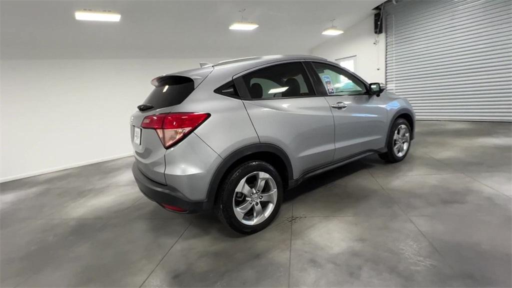 2017 Honda HR-V EX-L photo