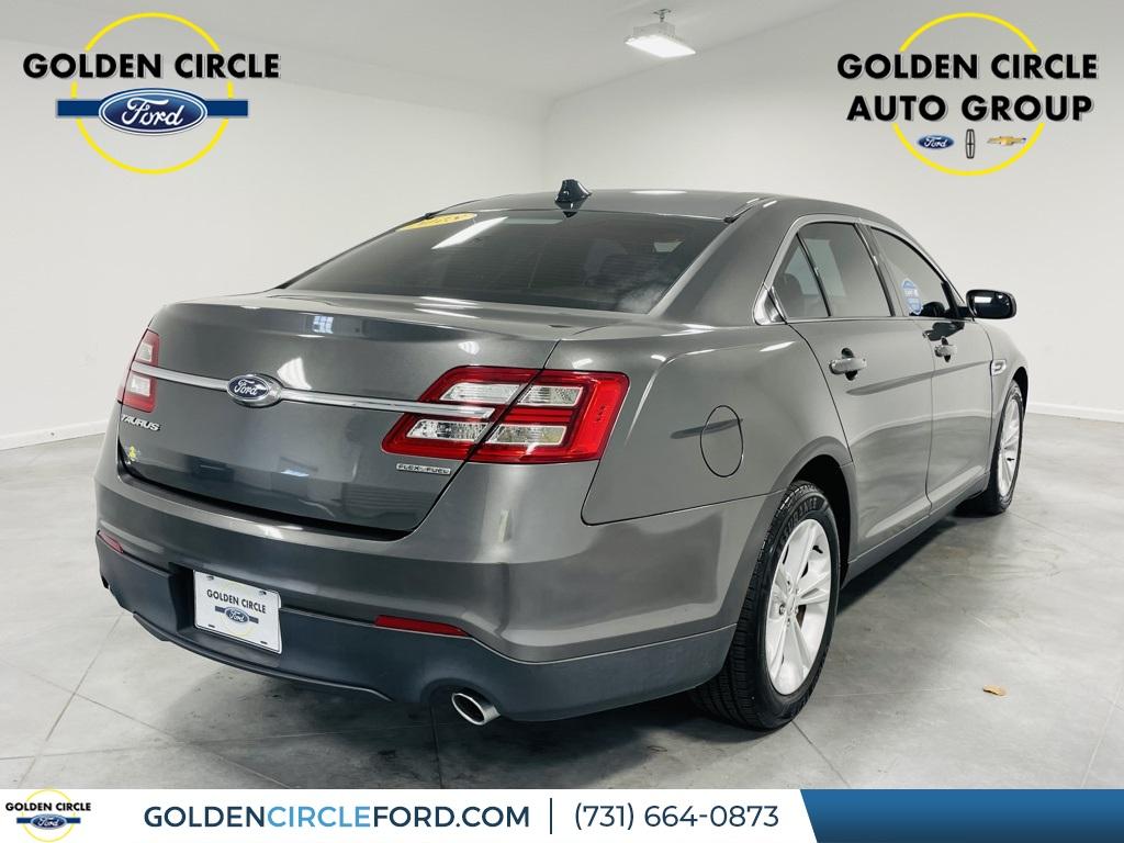 2018 Ford Taurus SE photo
