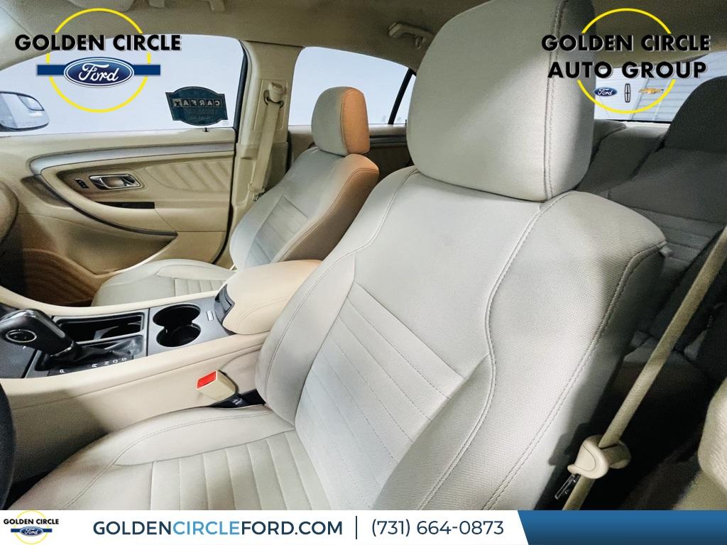 2018 Ford Taurus SE photo