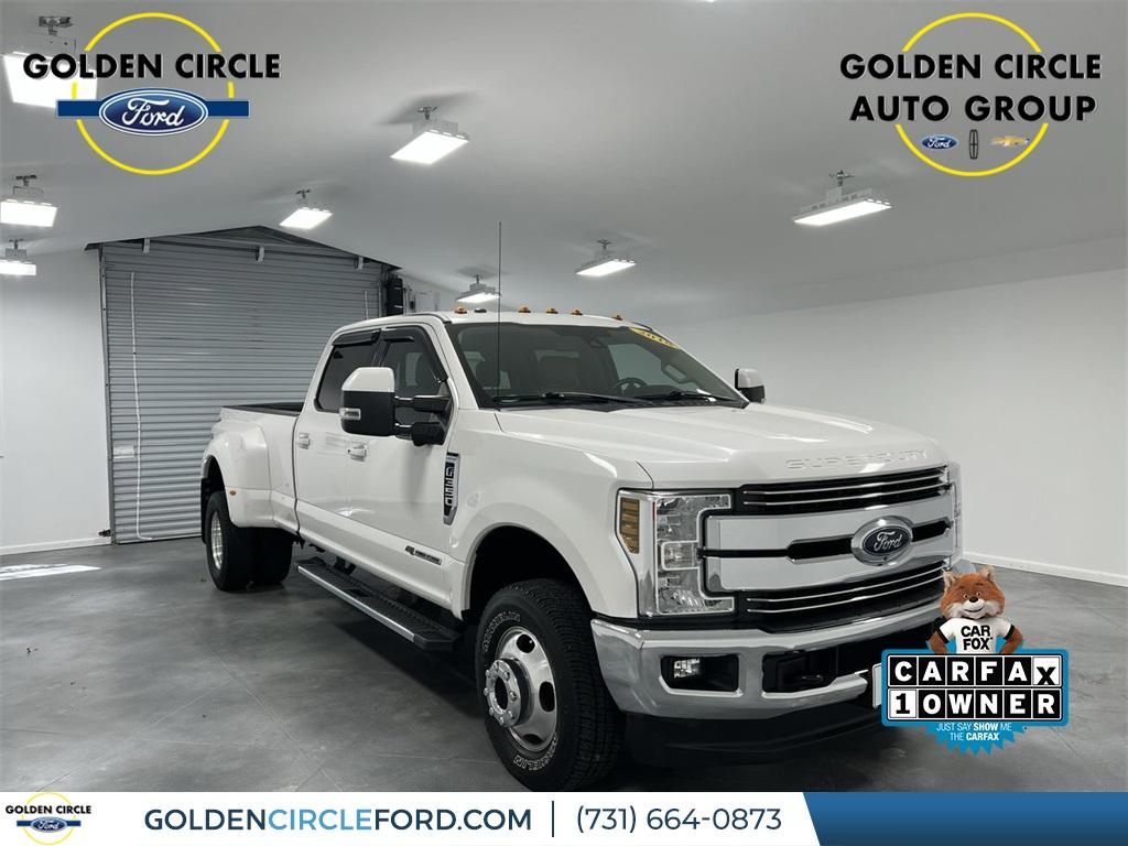 The 2018 Ford F-350SD Lariat photos