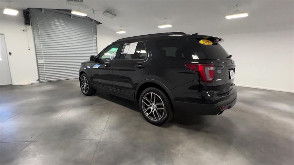 2016 Ford Explorer Sport photo