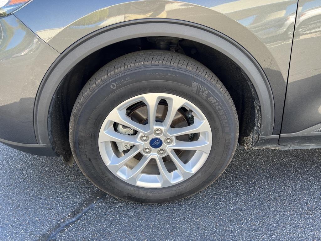 2020 Ford Escape SE photo