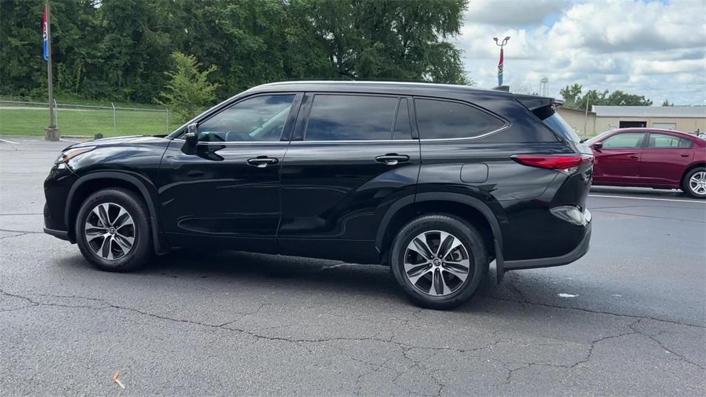 2020 Toyota Highlander XLE photo