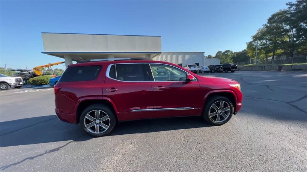 2019 GMC Acadia Denali photo