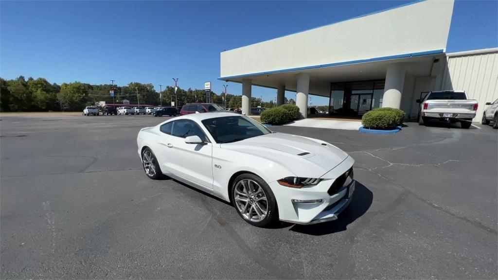 2021 Ford Mustang GT Premium photo