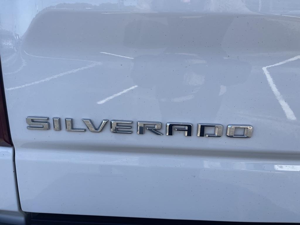 2021 Chevrolet Silverado 1500 WT photo