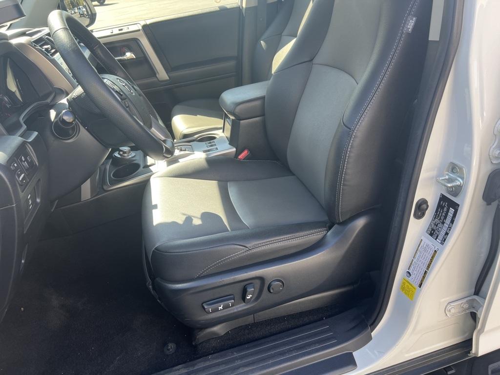 2021 Toyota 4Runner SR5 Premium photo