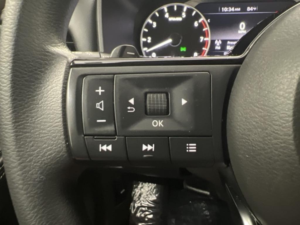 2021 Nissan Rogue SV photo