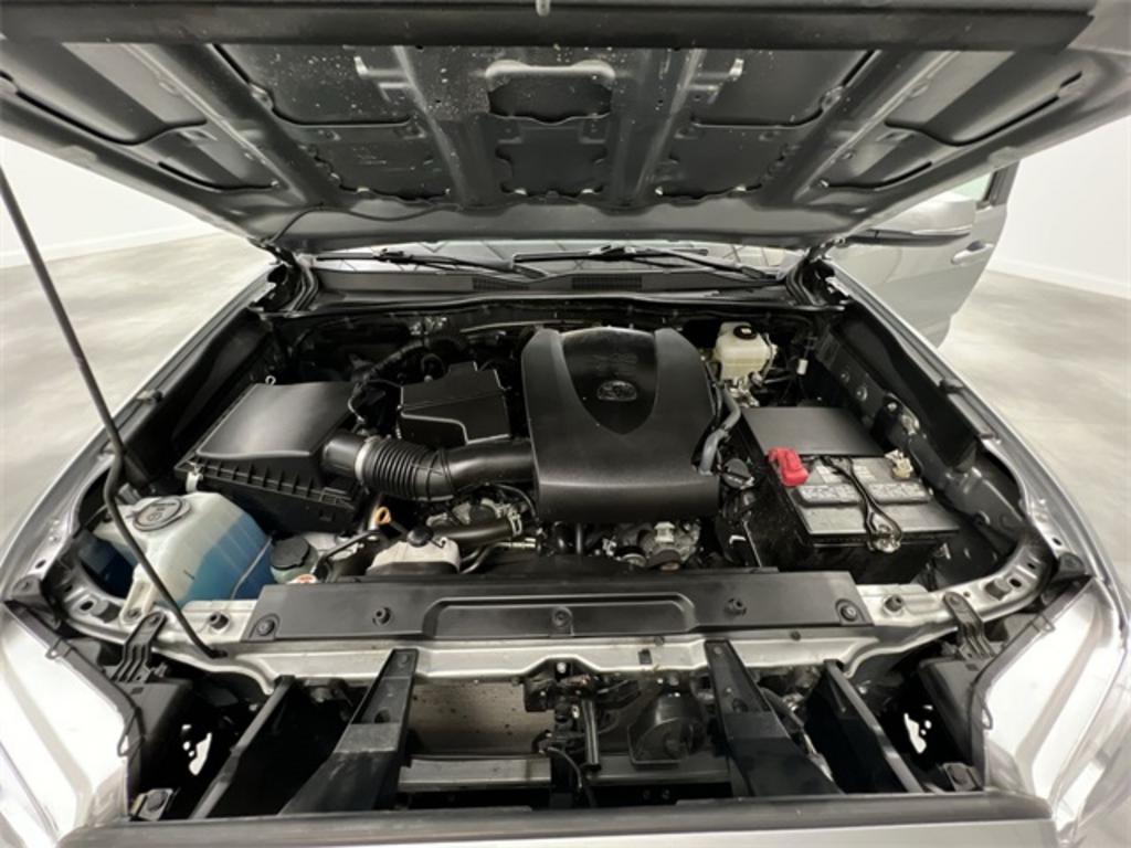 2021 Toyota Tacoma TRD Off-Road photo