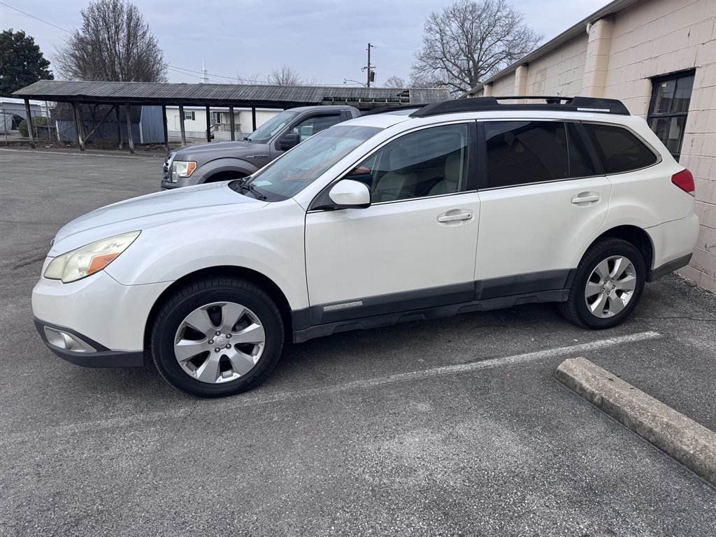 2010 Subaru Outback 2.5i Premium