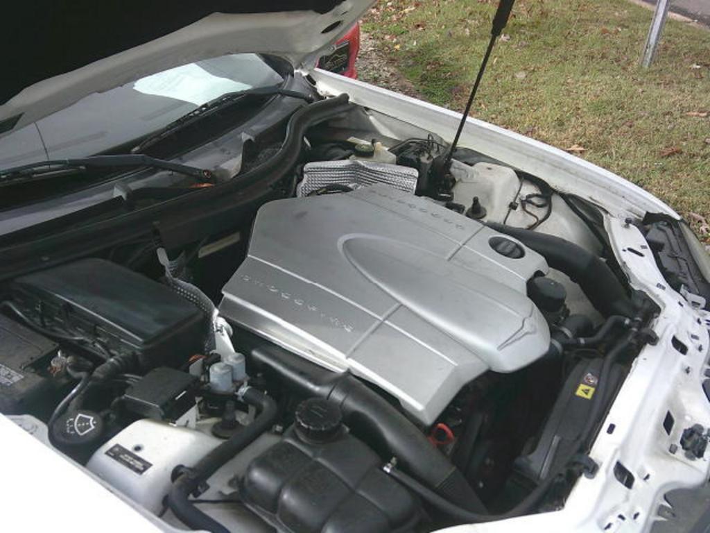 2004 Chrysler Crossfire photo