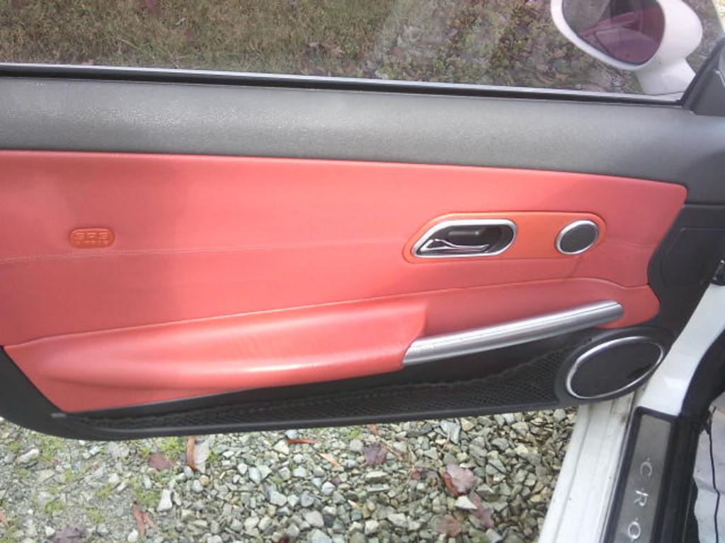 2004 Chrysler Crossfire photo