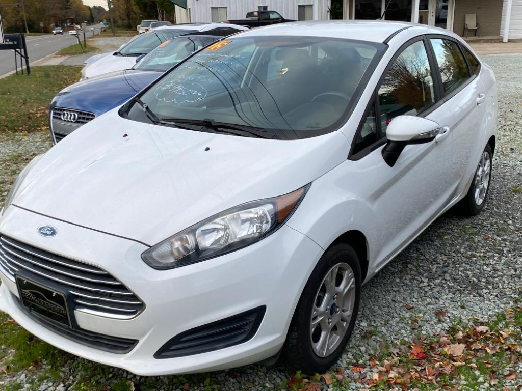 2015 Ford Fiesta - $9,950