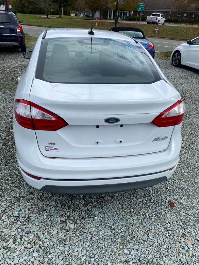 2015 Ford Fiesta - $9,950