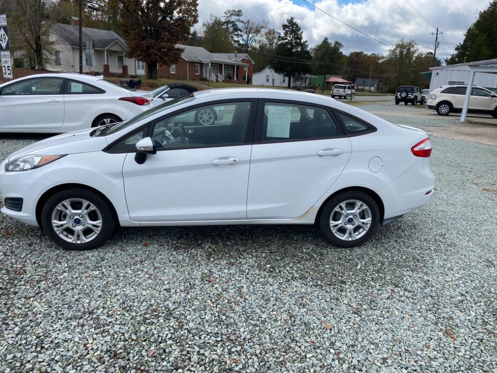 2015 Ford Fiesta - $9,950