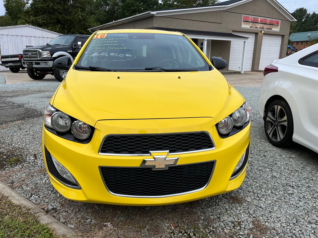 The 2016 Chevrolet Sonic RS photos
